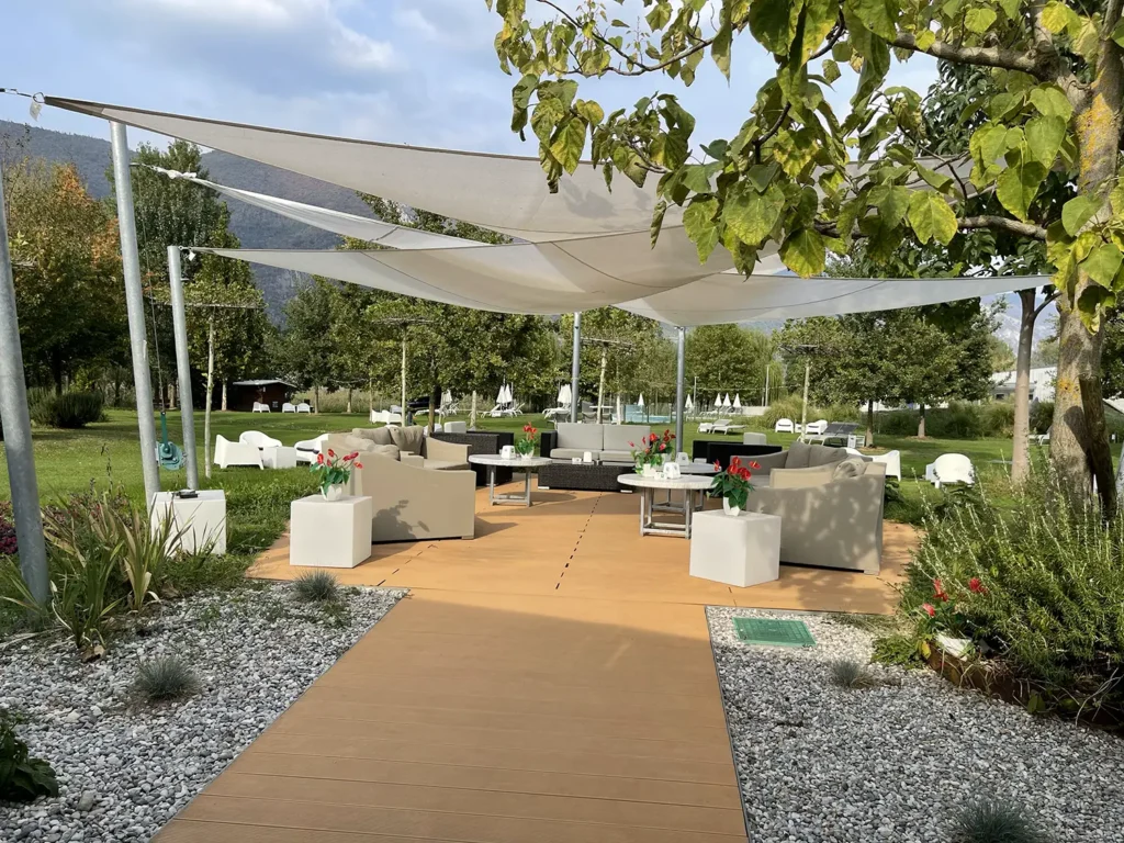 Casamia Vakanties onder de italiaanse zon Residence Costa Verde Receptie barMerengebied Iseo13
