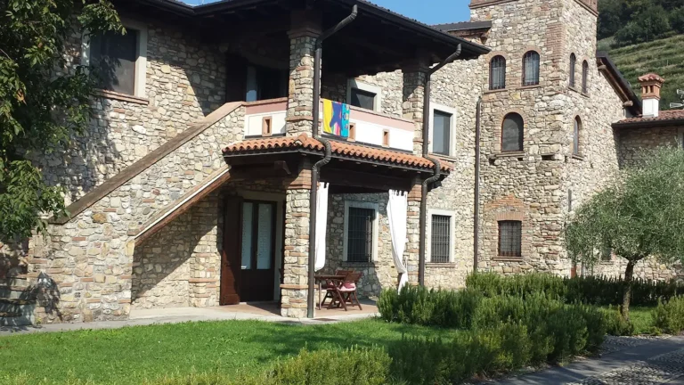 Casamia Vakanties onder de italiaanse zon Villa Gradoni Algemeenmerengebied Accommodatie01