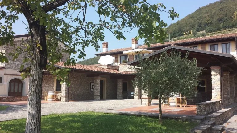 Casamia Vakanties onder de italiaanse zon Villa Gradoni Algemeenmerengebied Accommodatie03