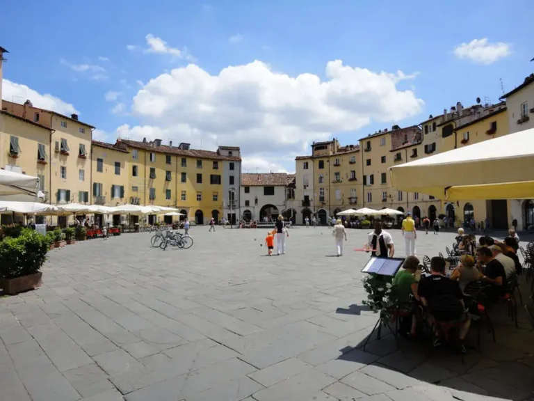 Casamia Vakanties onder de italiaanse zon. Villa Giglio Toscanse kust Lucca 37