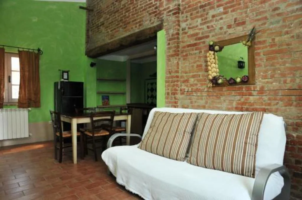 umbrie-agriturismo-le-more-appartement-iris-woonkamer-02-casamia