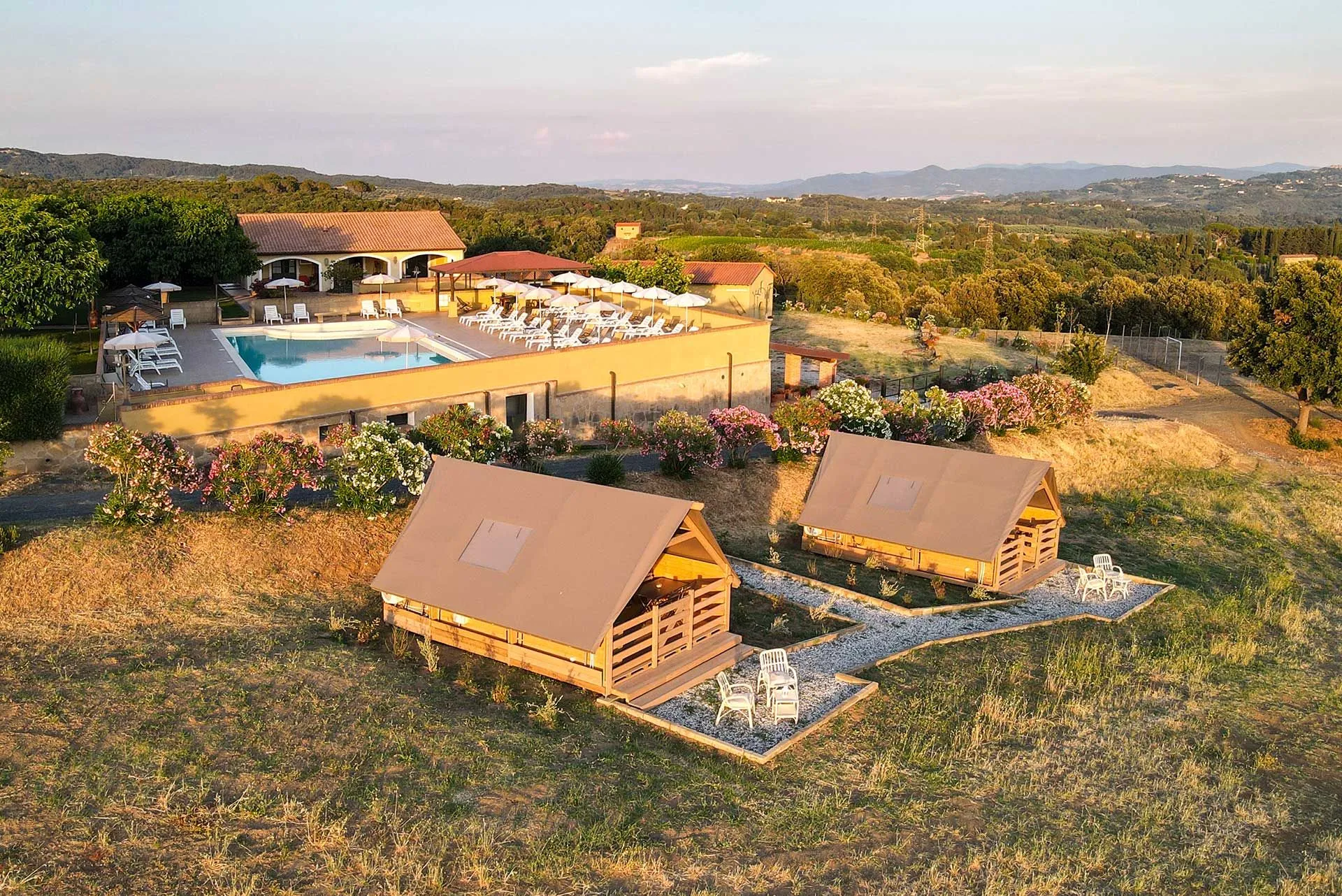 Casamia Vakanties onder de italiaanse zon Agriresidence DebbiareGlamping Demetra & Aura001
