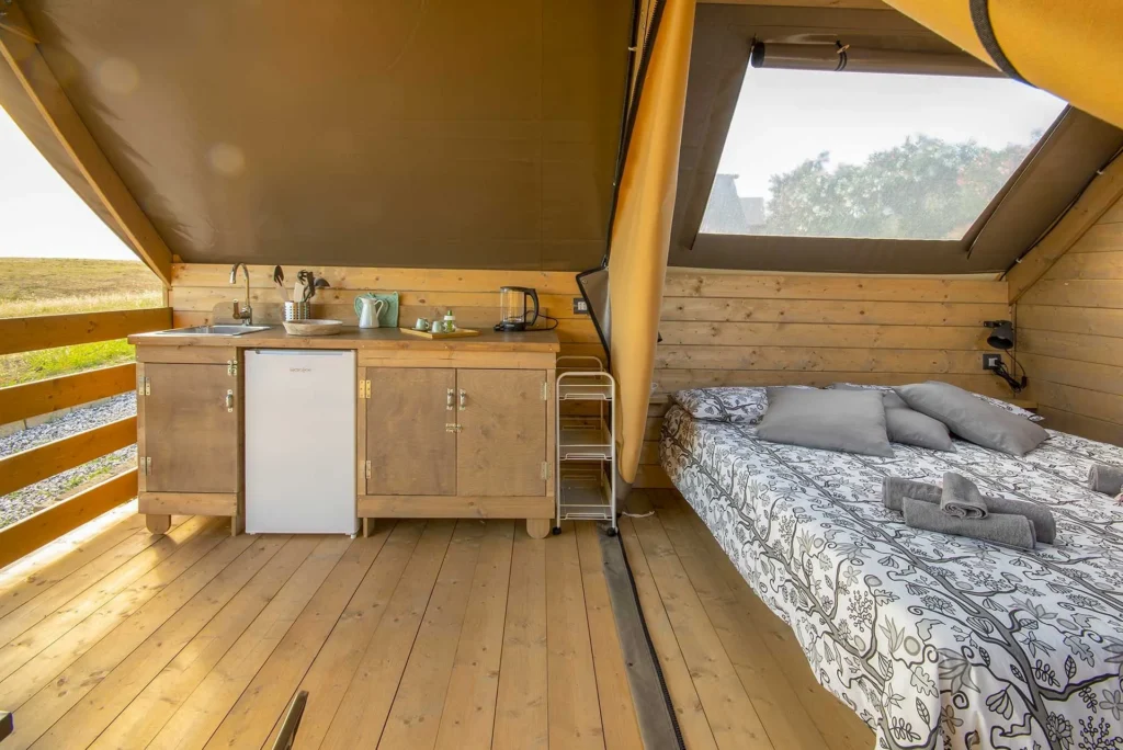 Casamia Vakanties onder de italiaanse zon Agriresidence DebbiareGlamping Demetra & Aura003