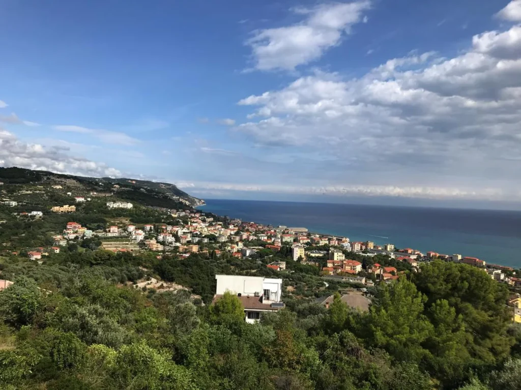 Liguria agriturismo i castellari zeezicht pietra ligure