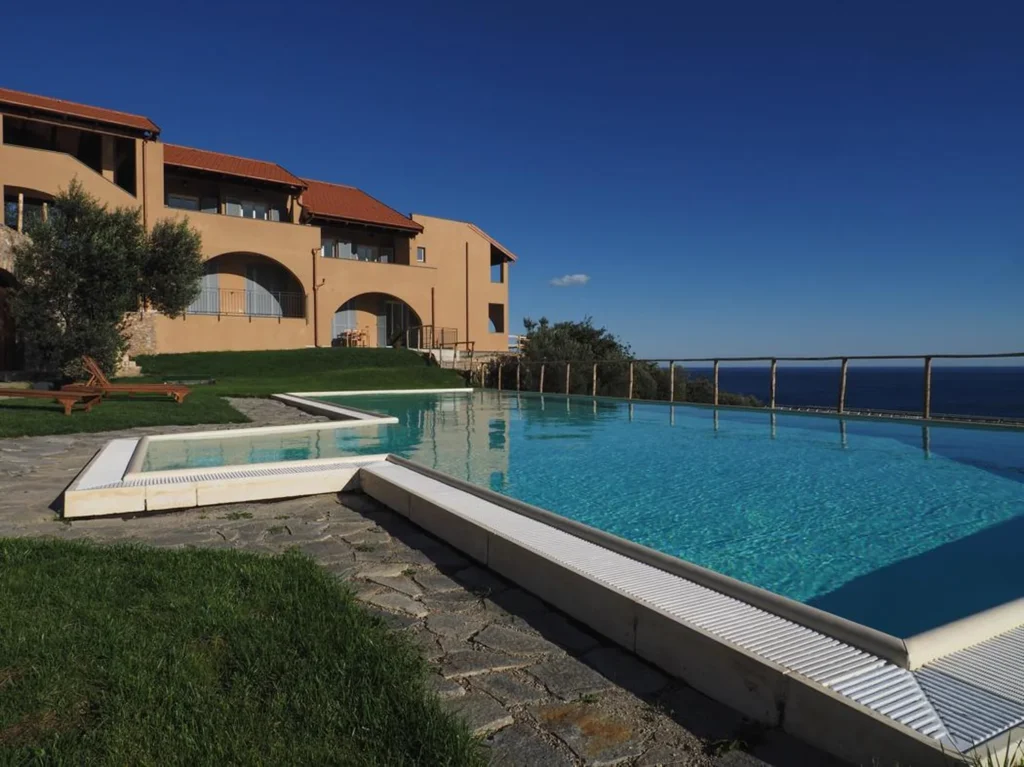 Liguria agriturismo i castellari zwembad zeezicht