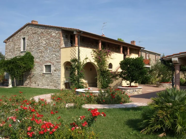 Toscaanse kust agriturismo del re boerenhoeve bloementuin