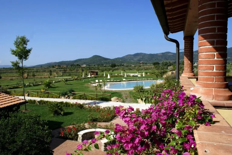 Toscaanse kust agriturismo del re terras zwembad uitzicht