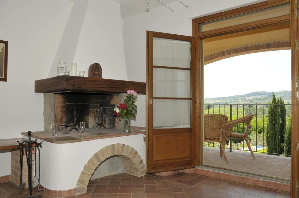 hartje-toscane-agriturismo-il-monte-loggiato-open-haard-en-terrasdeur-49-casamia