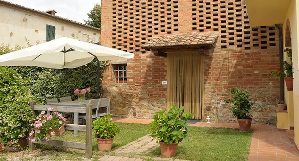 hartje-toscane-agriturismo-il-monte-pini-buitenzitje-05-casamia