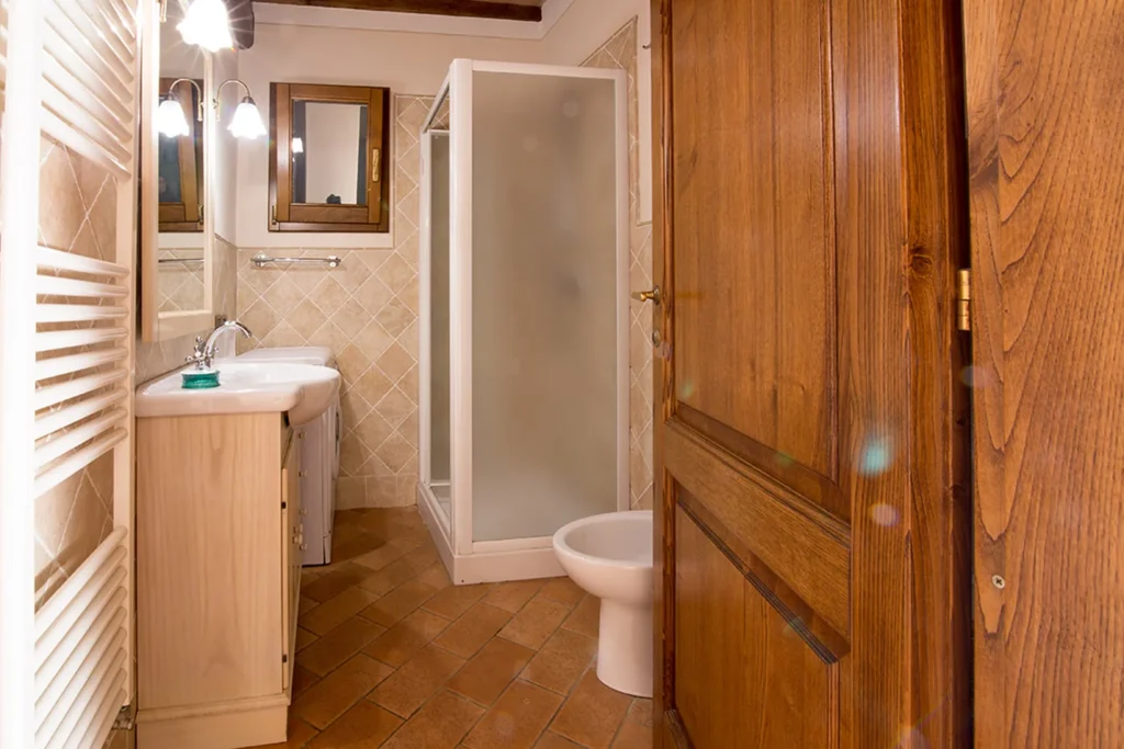 Hartje toscane agriturismo san giacomo appartement anfora badkamer