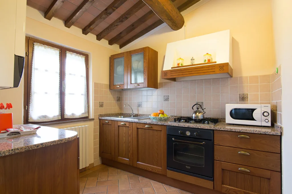 Hartje toscane agriturismo san giacomo appartement geranio keuken