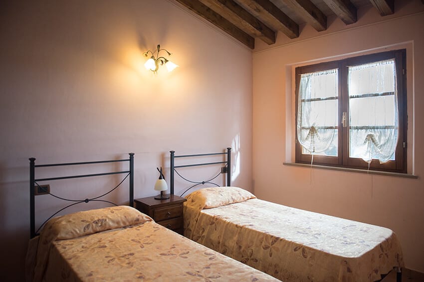 hartje-toscane-agriturismo-san-giacomo-appartement-giglio-tweepersoonskamer-08-casamia