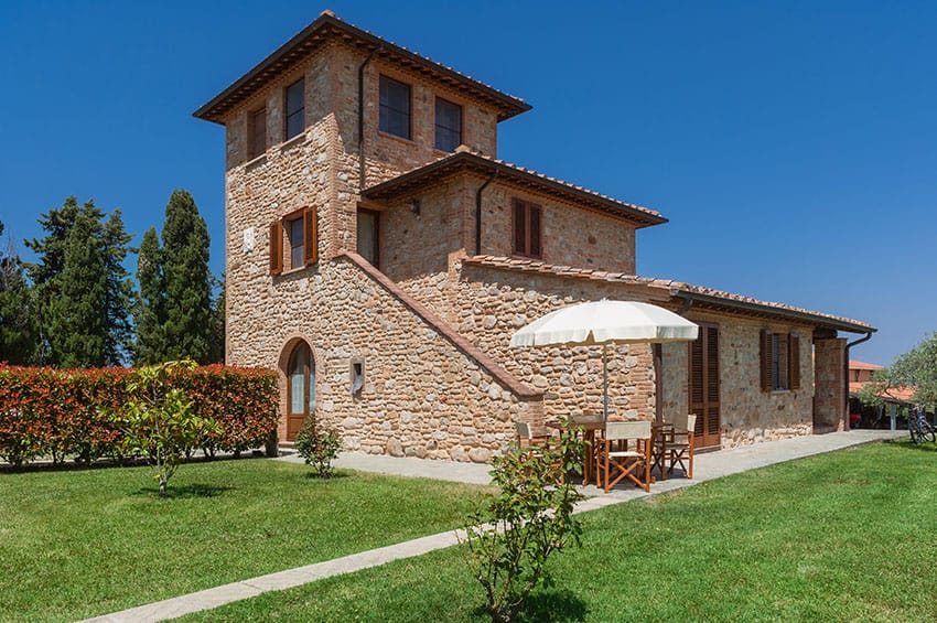 hartje-toscane-agriturismo-san-giacomo-appartement-girasole-buitenzijde-01-casamia