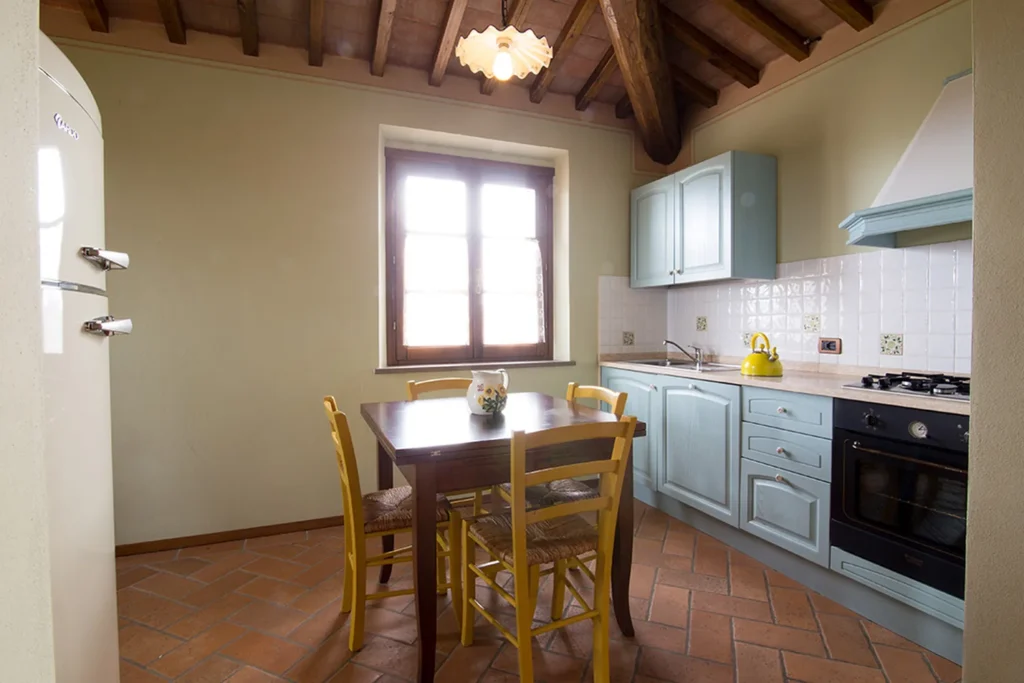 hartje-toscane-agriturismo-san-giacomo-appartement-girasole-keuken-002-casamia