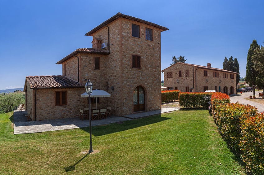 hartje-toscane-agriturismo-san-giacomo-appartement-margherita-buitenzijde-03-casamia
