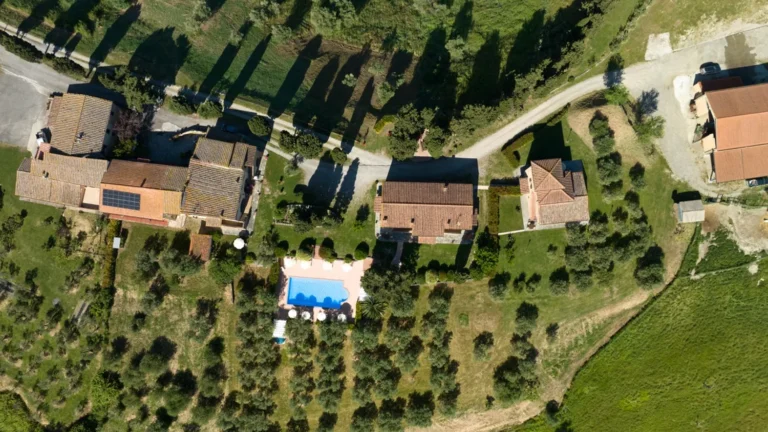 Hartje toscane agriturismo san giacomo luchtfoto landgoed terrein