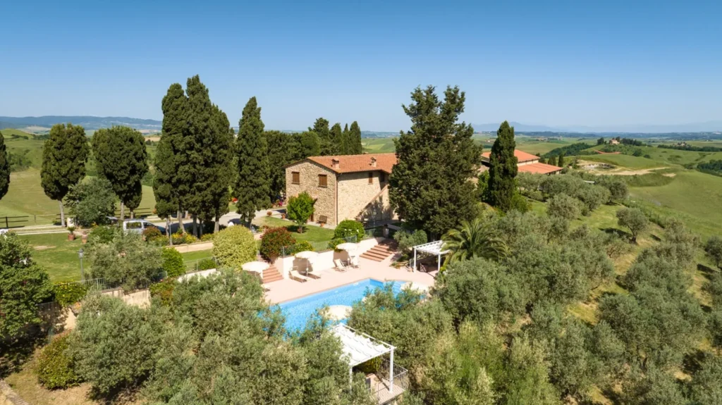 Hartje toscane agriturismo san giacomo luchtfoto landgoed zwembad