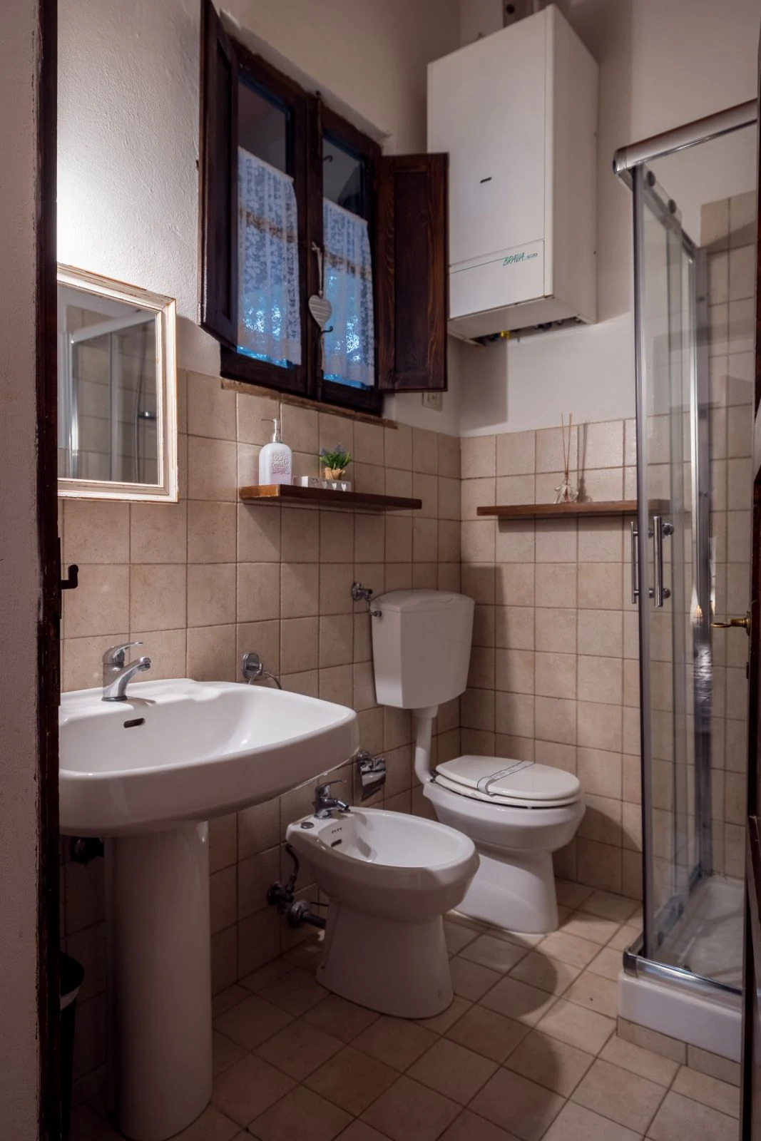 hartje-toscane-borgo-santinovo-belvedere-badkamer-473-casamia