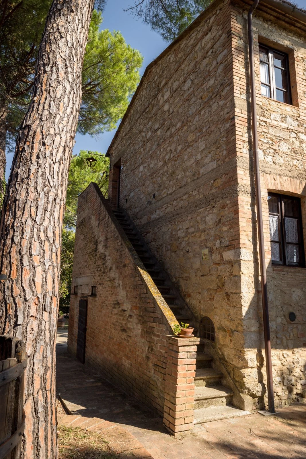 hartje-toscane-borgo-santinovo-belvedere-gebouwen-en-binnenplaats-167-casamia