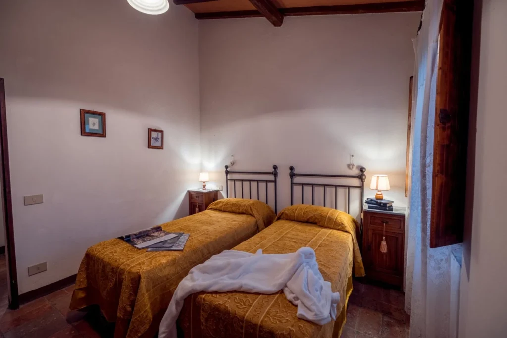 Hartje toscane borgo santinovo belvedere slaapkamer