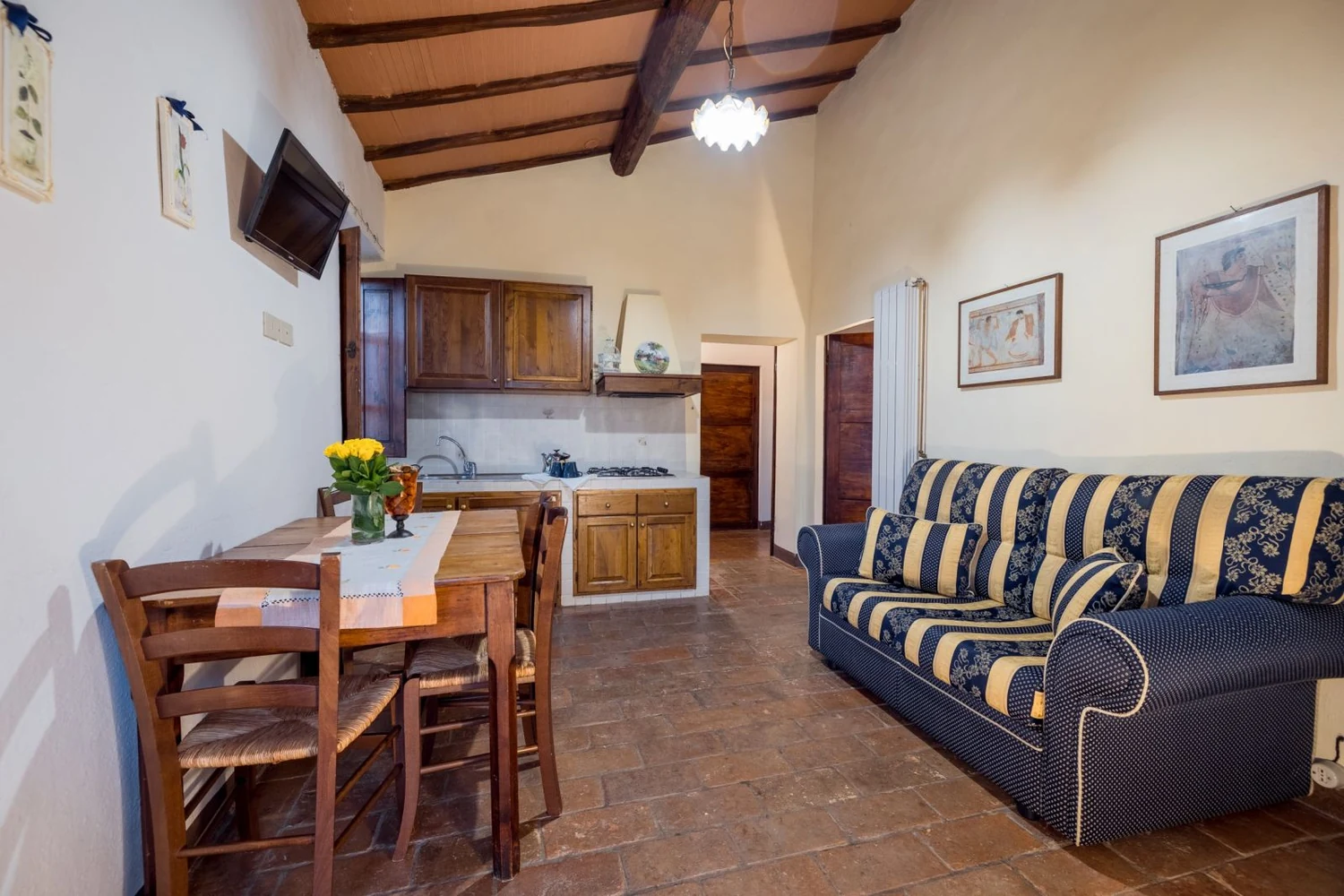 hartje-toscane-borgo-santinovo-belvedere-woonkamer-en-keuken-470-casamia