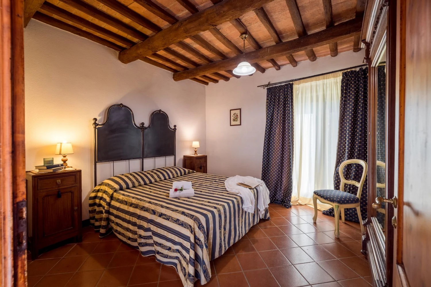 hartje-toscane-borgo-santinovo-casa-fienile-slaapkamer-582-casamia
