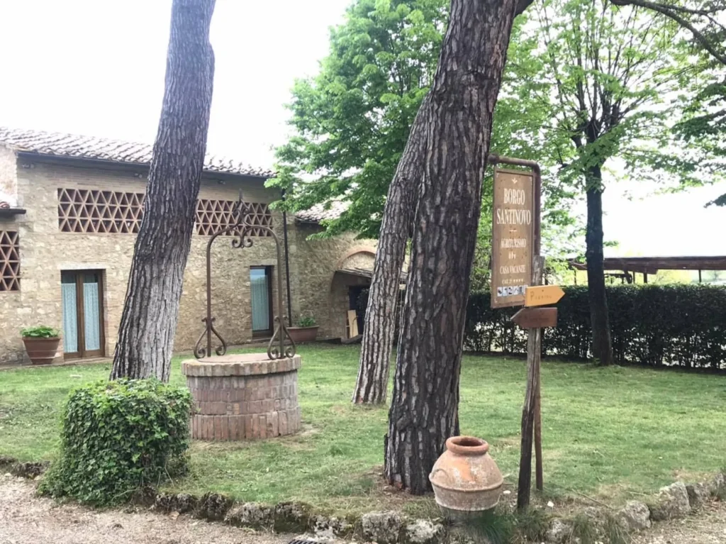 Hartje toscane borgo santinovo casa fienile terras en buitenkant