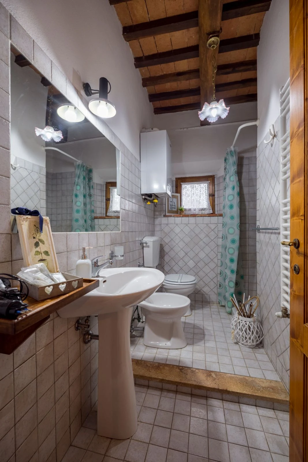 hartje-toscane-borgo-santinovo-granaio-badkamer-562-casamia