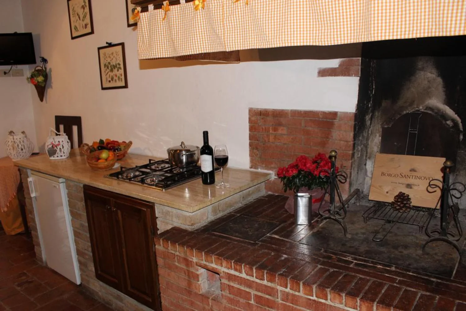 hartje-toscane-borgo-santinovo-il-caminetto-0004-casamia