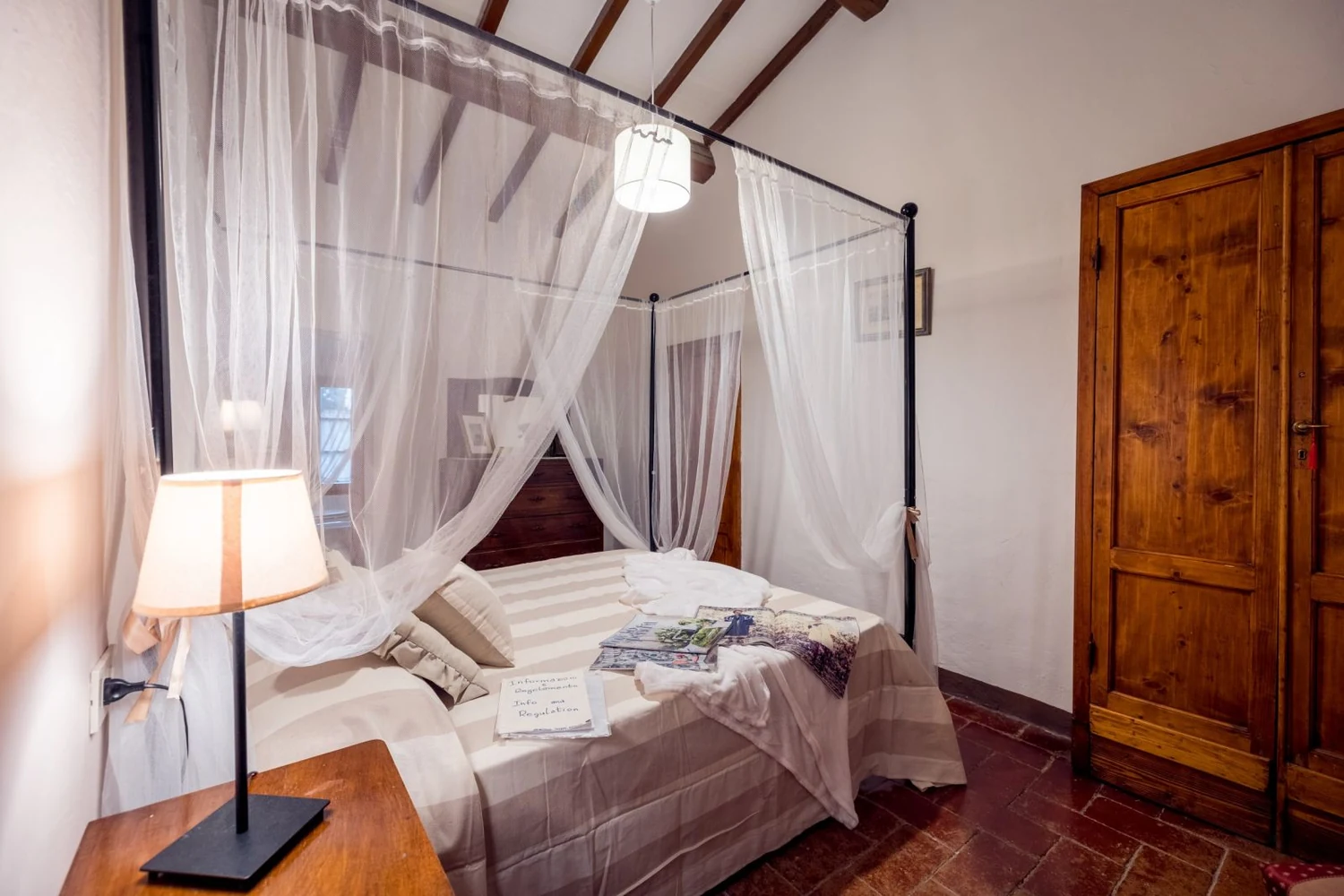 hartje-toscane-borgo-santinovo-il-caminetto-slaapkamer-610-casamia