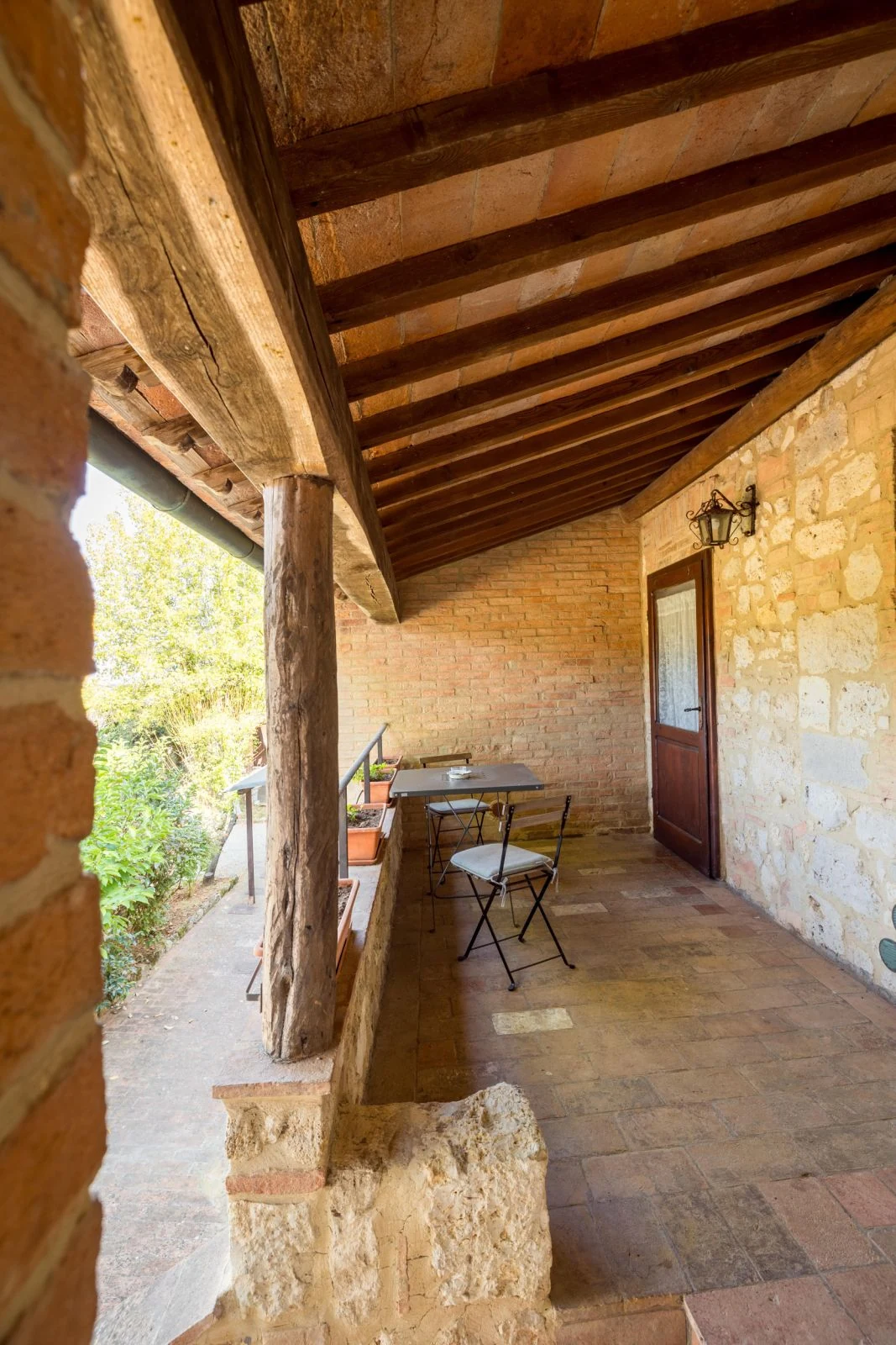 hartje-toscane-borgo-santinovo-il-caminetto-terras-en-buitenkant-617-casamia
