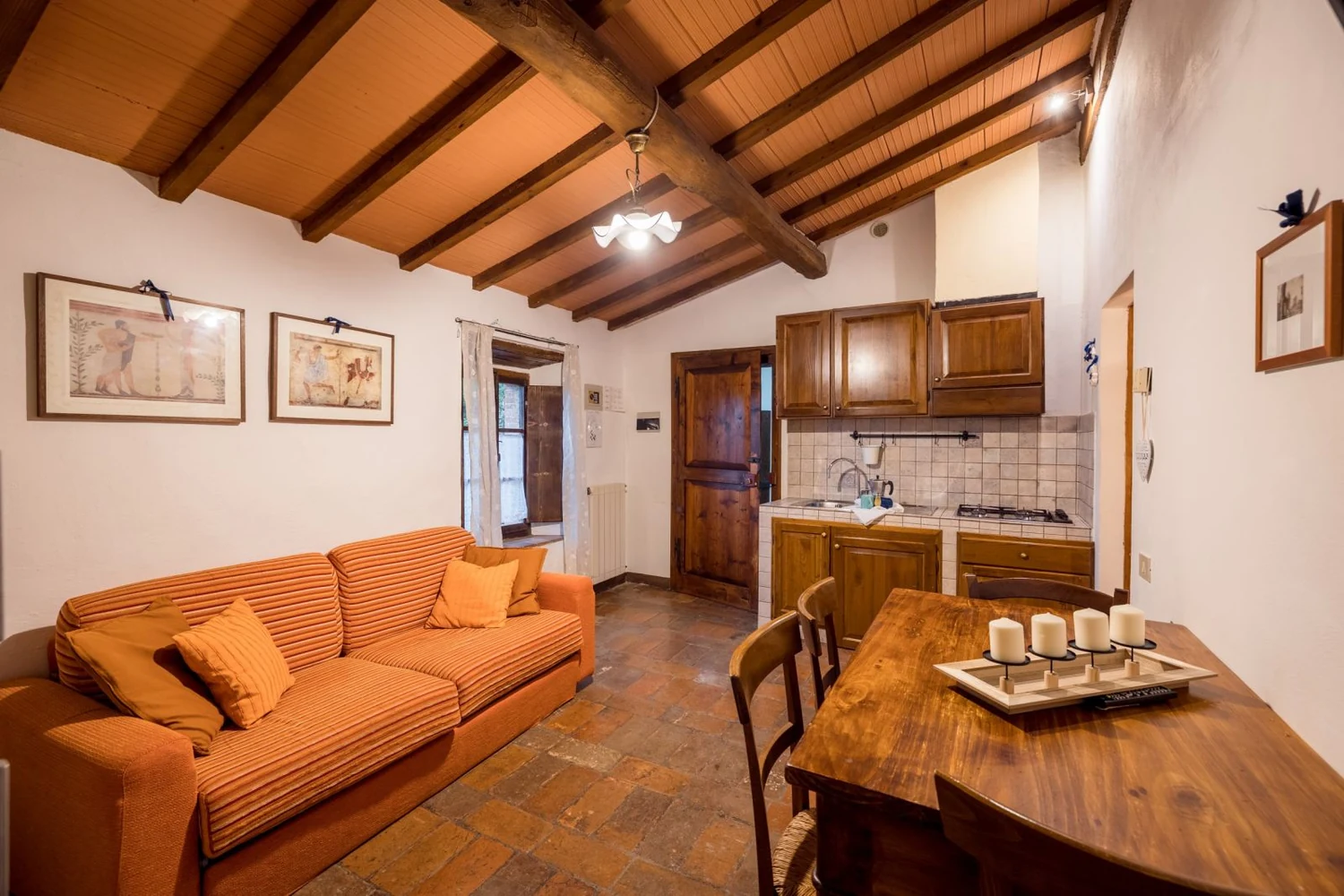 hartje-toscane-borgo-santinovo-loggiatino-2-woonkamer-en-keuken-417-casamia