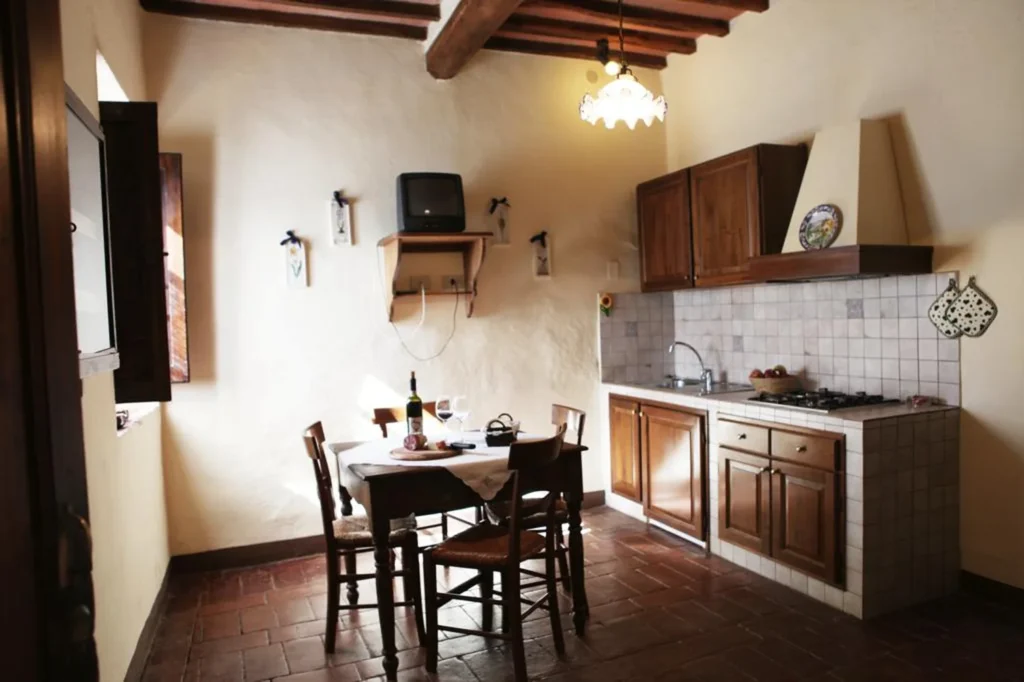 hartje-toscane-borgo-santinovo-loggiatino-due-01-casamia