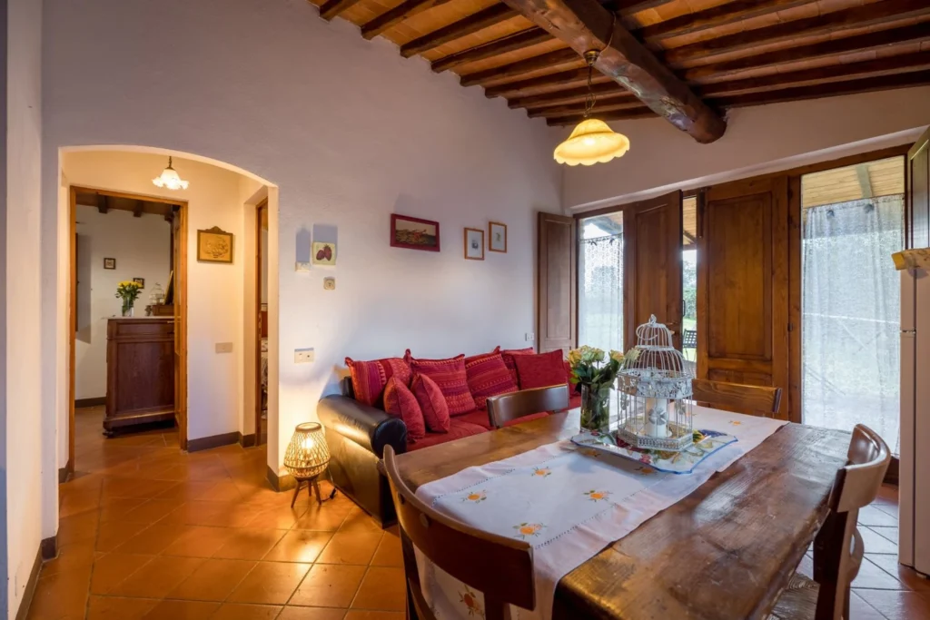 Hartje toscane borgo santinovo pergola woonkamer met eethoek