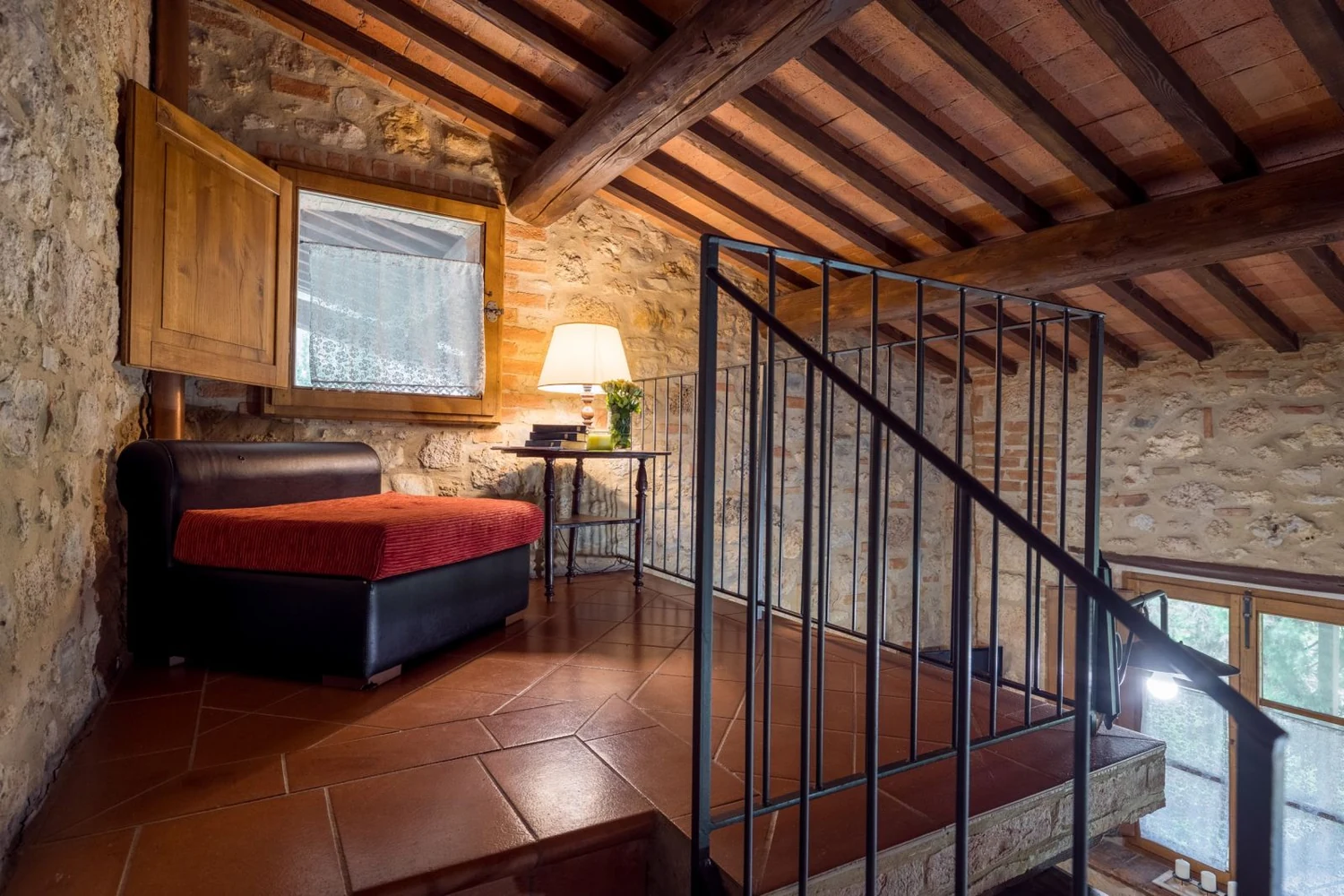 hartje-toscane-borgo-santinovo-soppalco-slaapkamer-450-casamia