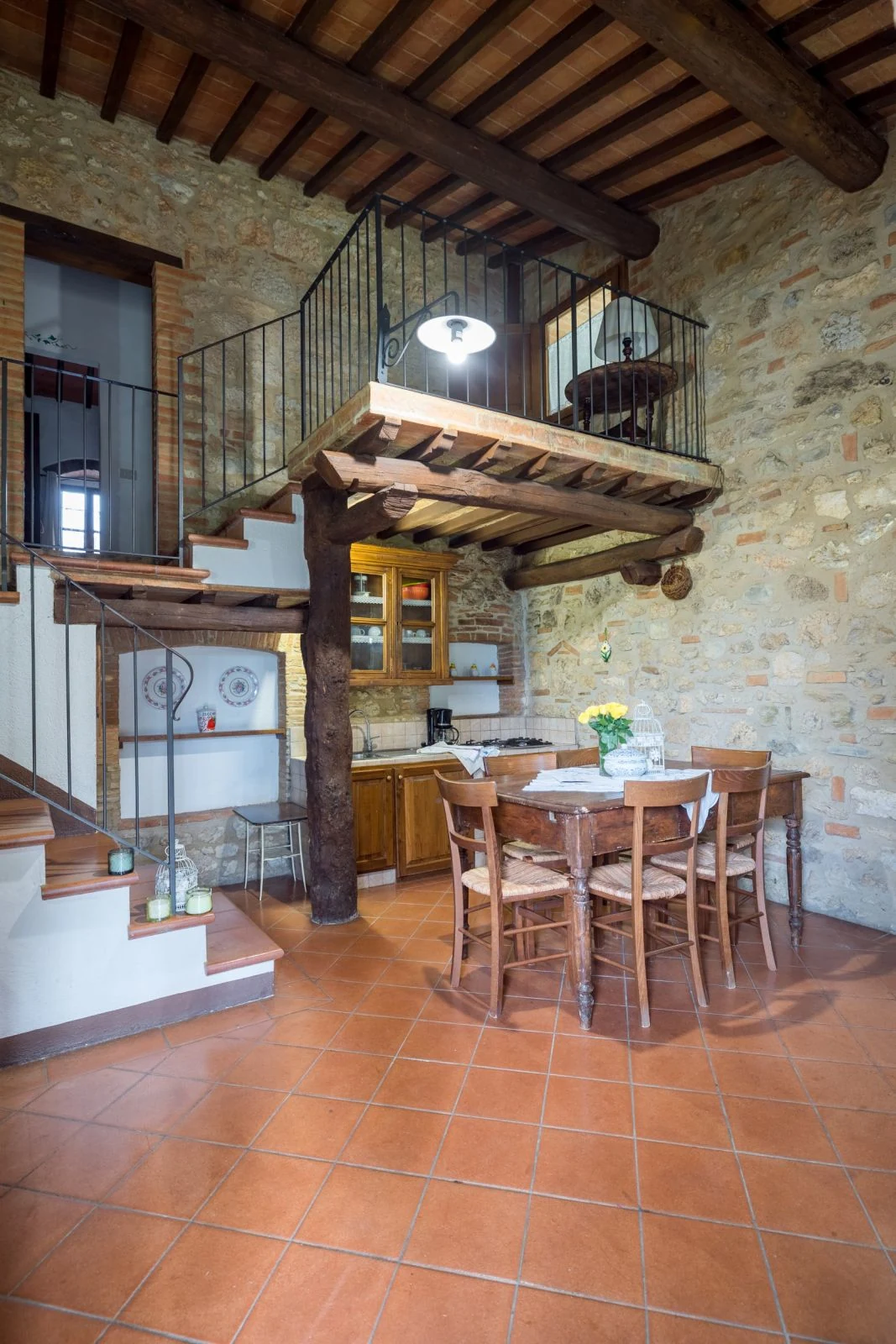 hartje-toscane-borgo-santinovo-soppalco-woonkamer-en-keuken-441-casamia