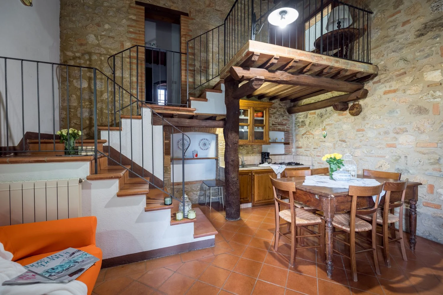 hartje-toscane-borgo-santinovo-soppalco-woonkamer-en-keuken-449-casamia