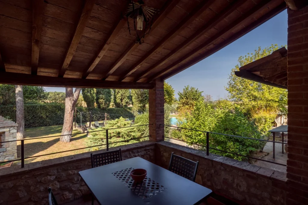 Hartje toscane borgo santinovo torrino overdekt terras