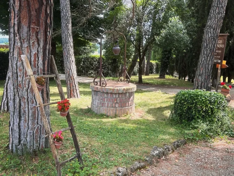 Hartje toscane borgo santinovo tuin en buitenvoorzieningen