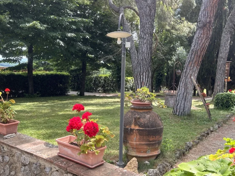 Hartje toscane borgo santinovo tuin en buitenvoorzieningen