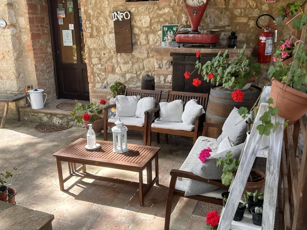 Hartje toscane borgo santinovo zitje buiten