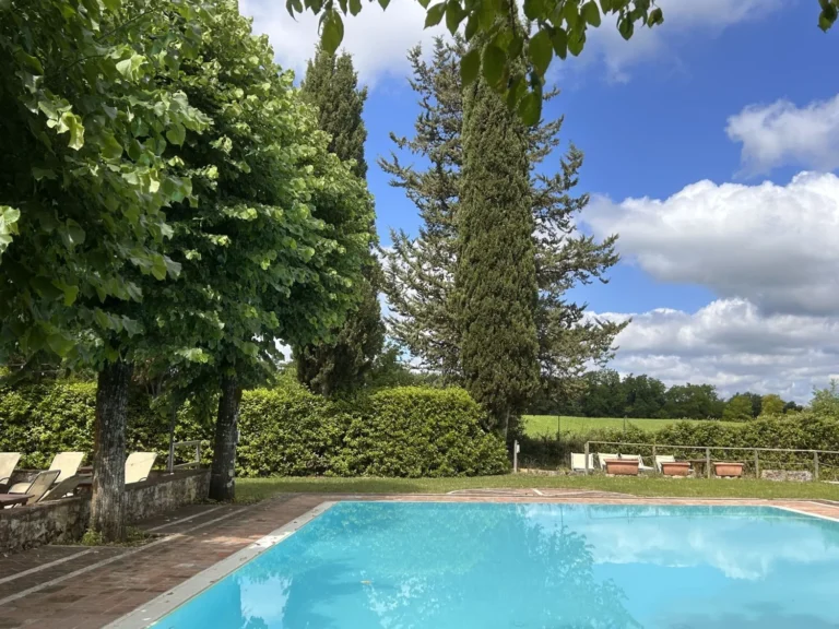 Hartje toscane borgo santinovo zwembad en tuin