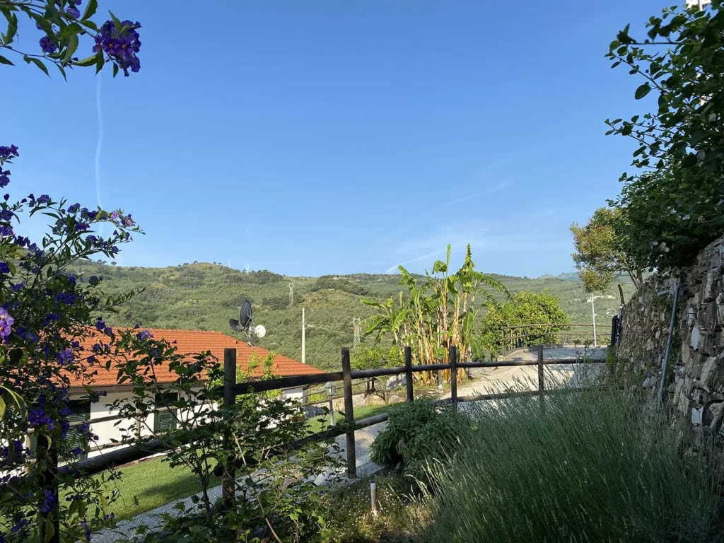 Liguria agriturismo benza casa banano buitenruimte
