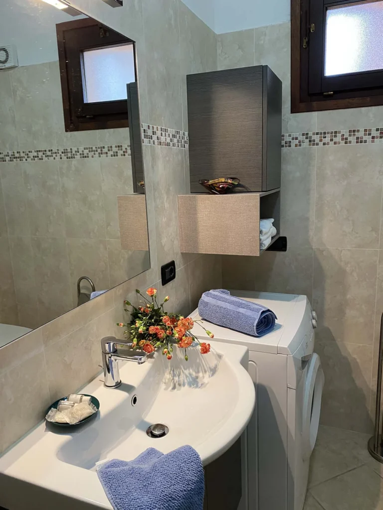 Liguria agriturismo benza casa mimosa badkamer