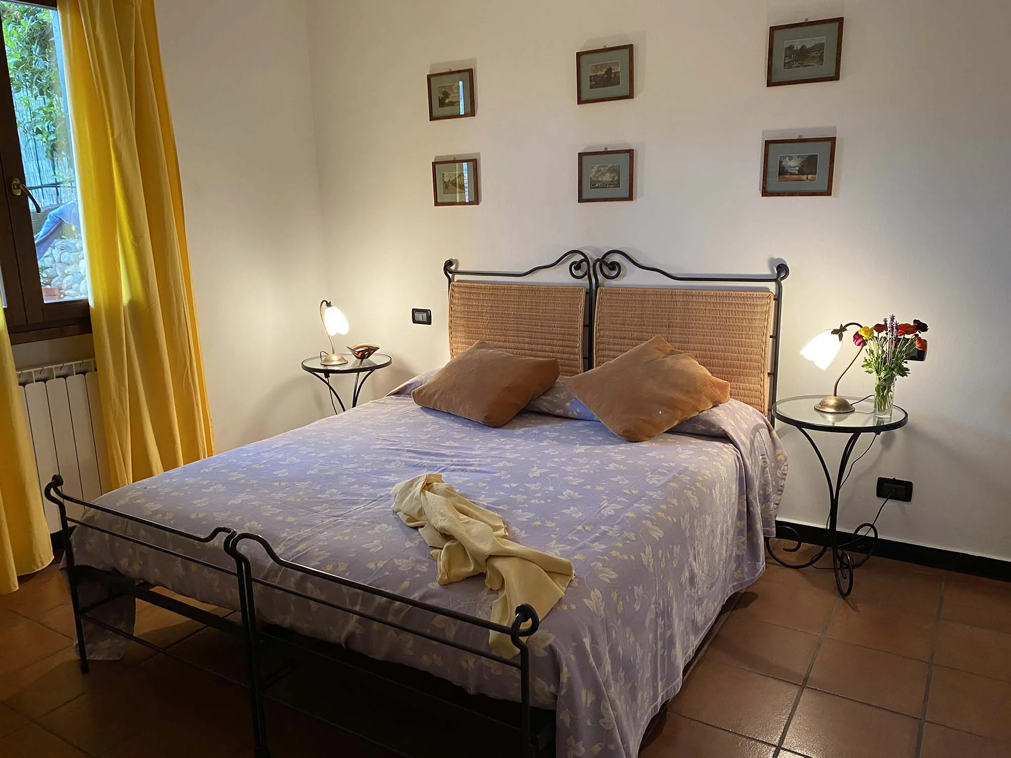 liguria-agriturismo-benza-casa-mimosa-slaapkamer-05-casamia