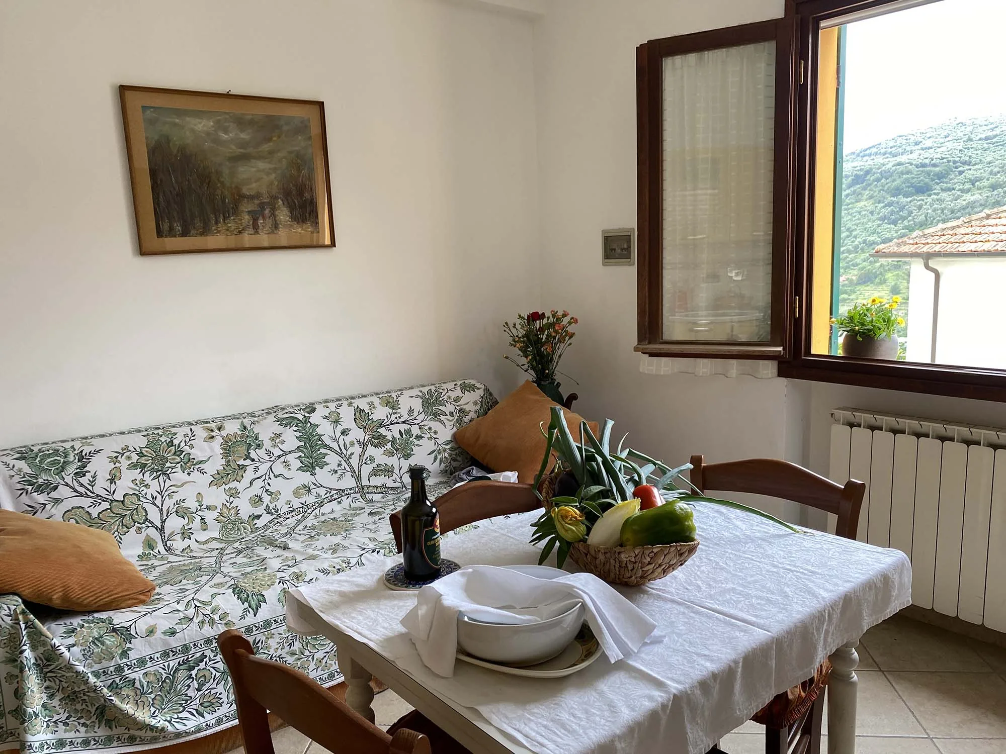 liguria-agriturismo-benza-casa-mimosa-woonkamer-10-casamia