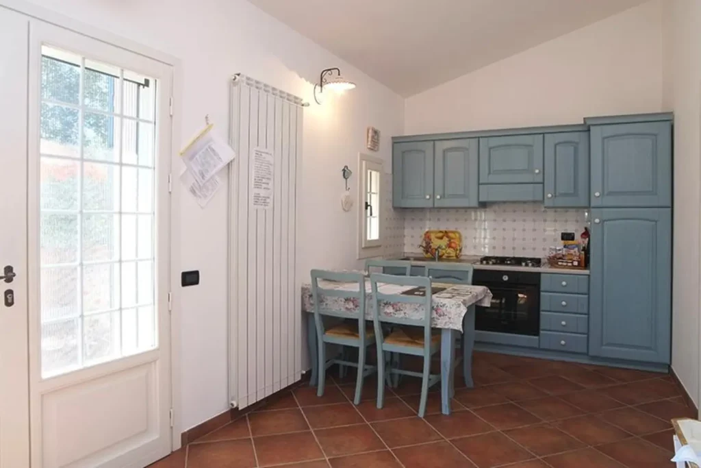 Liguria agriturismo bianchi appartement blauwe keuken