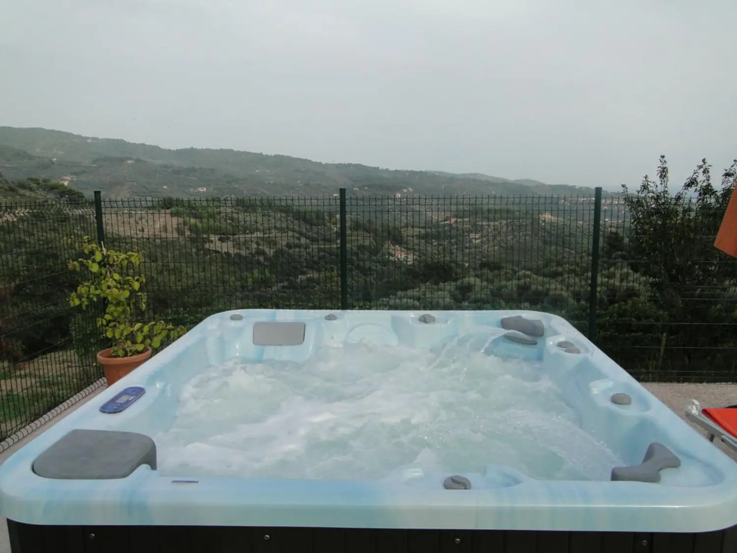 liguria-agriturismo-bianchi-appartement-jacuzzi-uitzicht-21-casamia