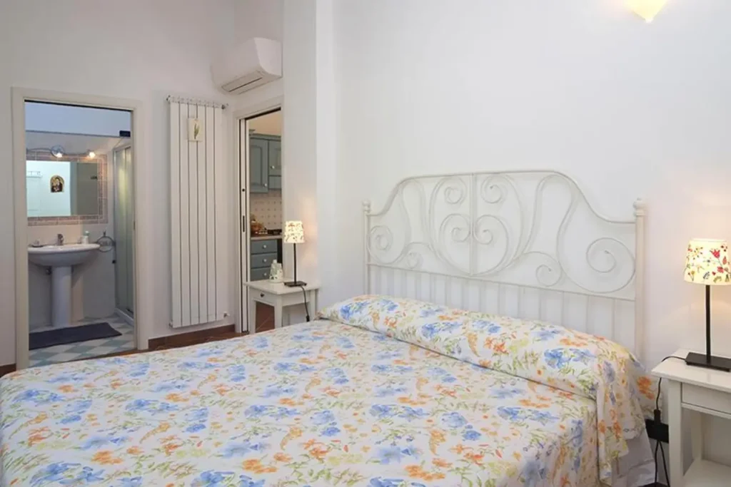 Liguria agriturismo bianchi appartement slaapkamer badkamer