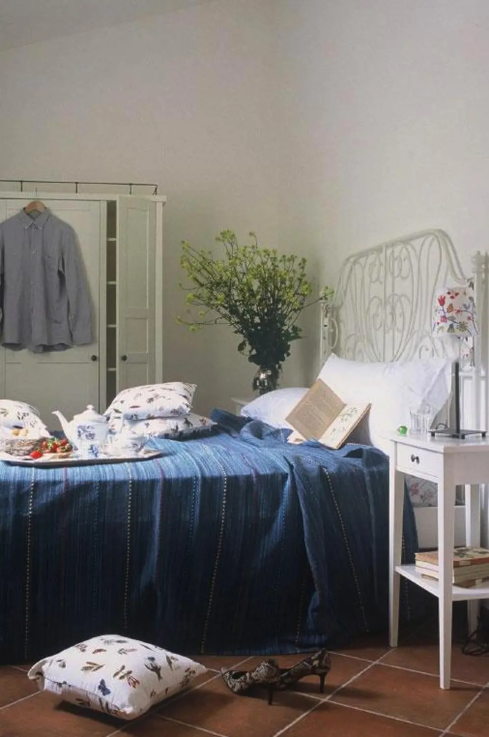 liguria-agriturismo-bianchi-appartement-slaapkamer-blauw-09-casamia
